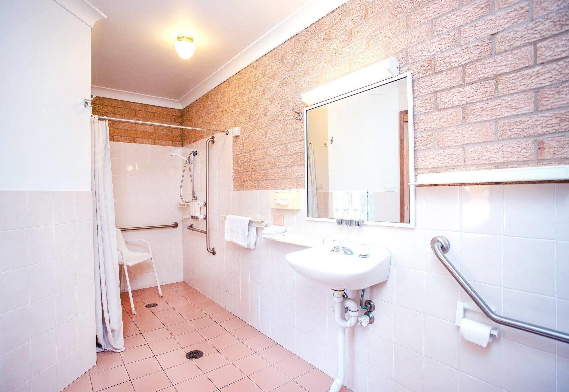 Golden Chain Aalana Motor Inn Cowra Eksteriør bilde